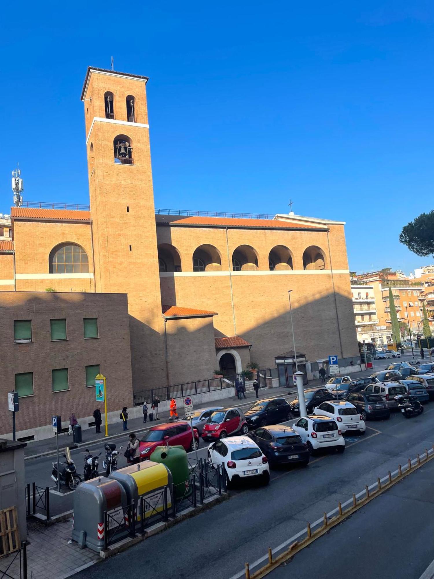 Lucens Domus Appartamento Roma Quartiere Trieste - Vicino Metro B1 - エクステリア 写真