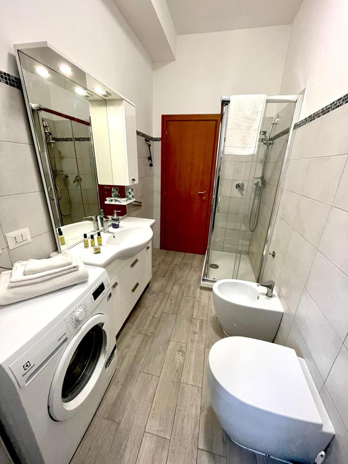 Lucens Domus Appartamento Roma Quartiere Trieste - Vicino Metro B1 - エクステリア 写真